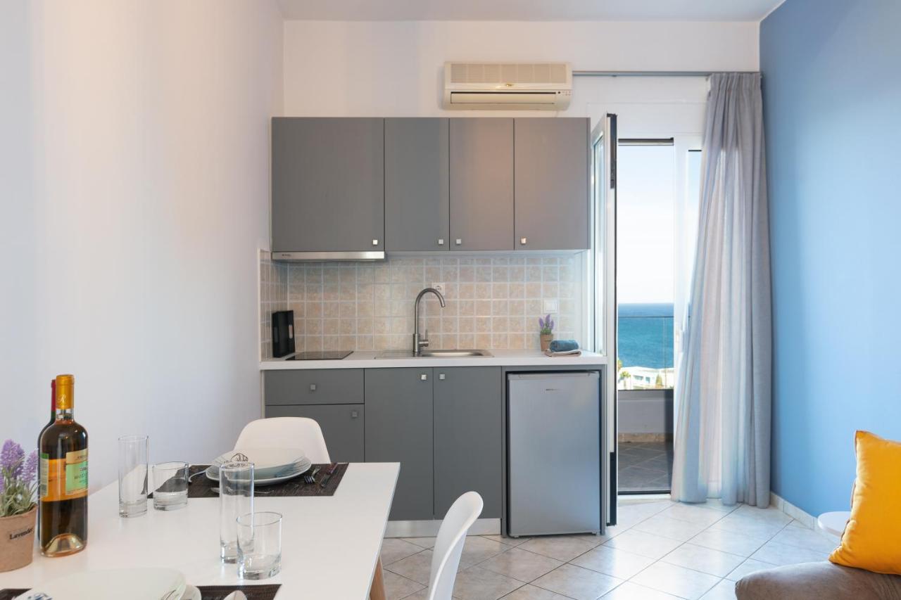 الشقق الفندقية Petres في  Pietra Di Mare المظهر الخارجي الصورة